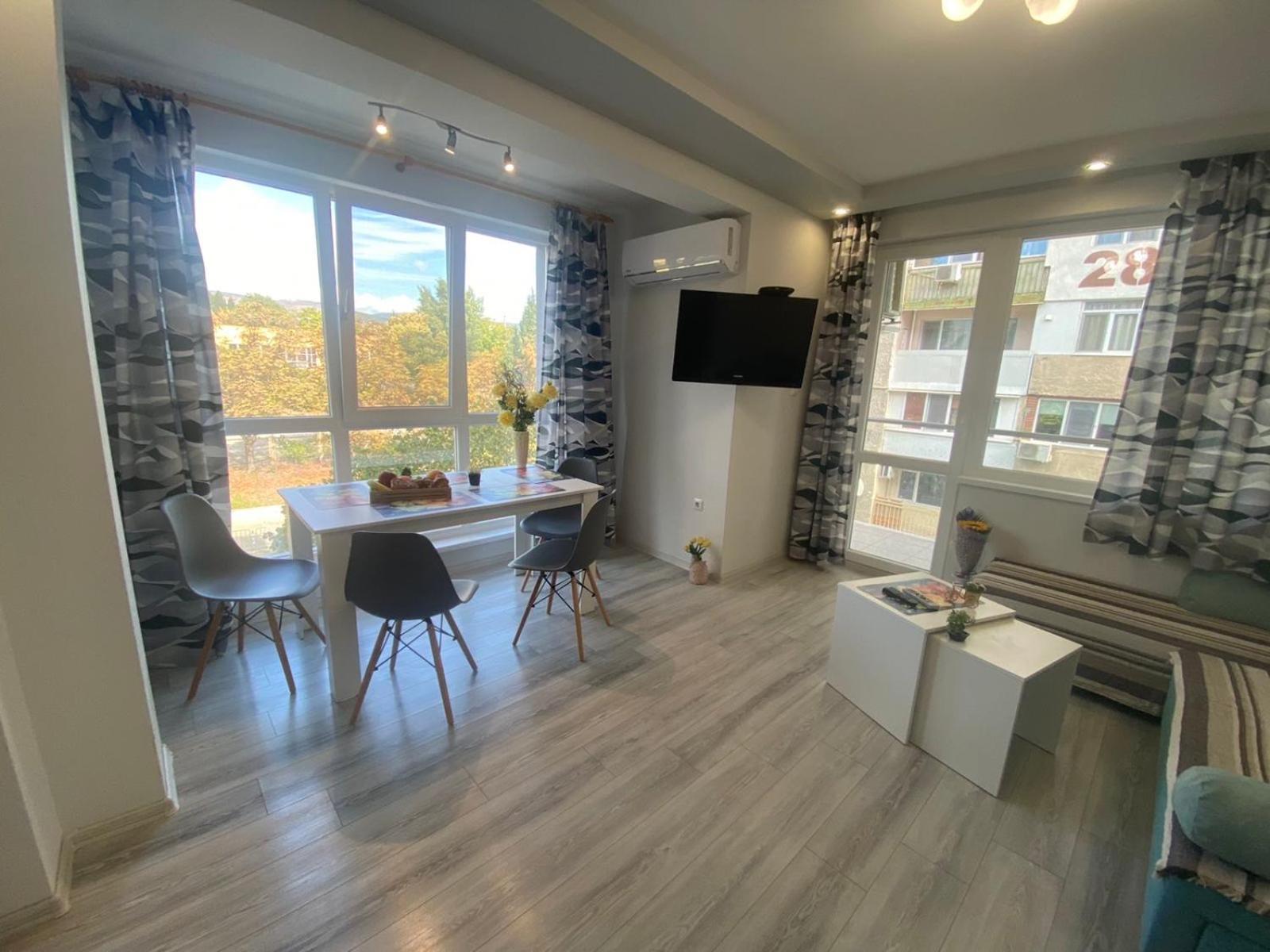 Уютен Нов Апартамент - Стара Загора С Две Спални Apartment Exterior photo